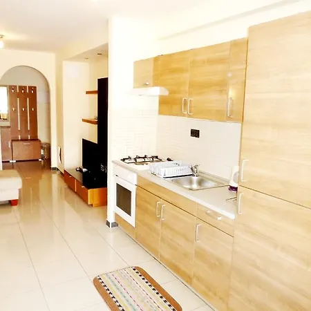 Lucas Apartament *